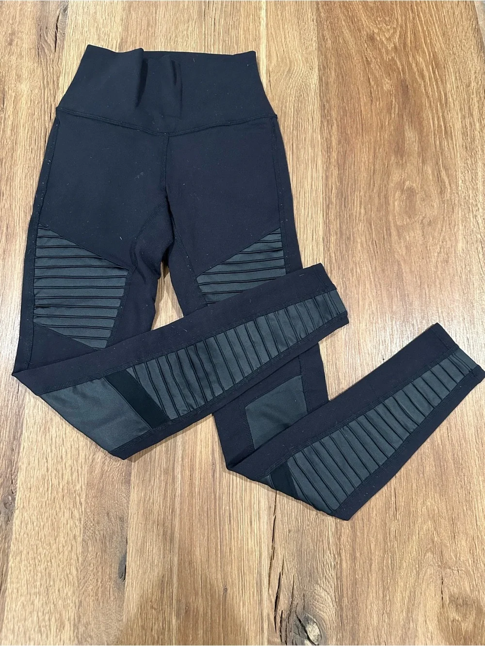 ALO Yoga Black Paneled Ribbed Leggings